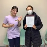 ここに来たら痛みが治るので、安心して、治療も受けられます！ と話す患者様